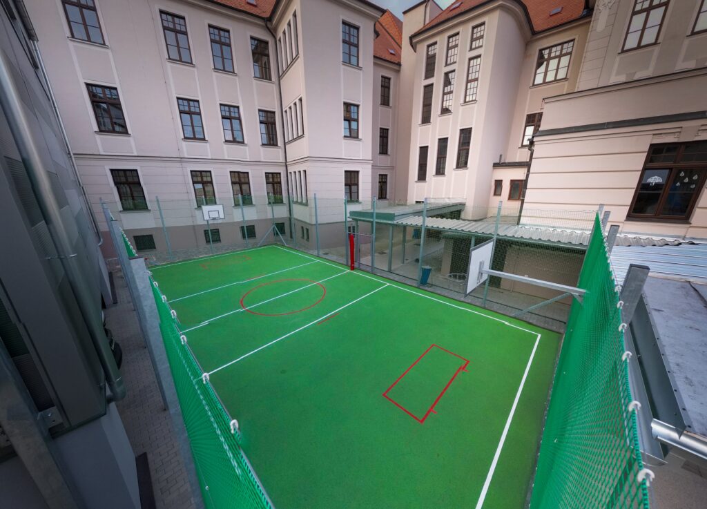 Sportovní areál ZŠ dukelská