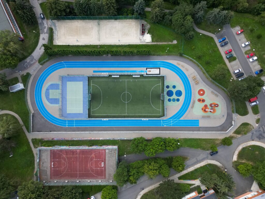 Renovace tartanového povrchu ZŠ Okružní